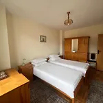 Hotel Niko 2*