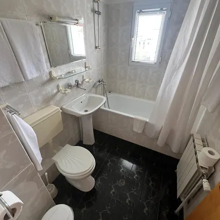 Niko Hotel 2*